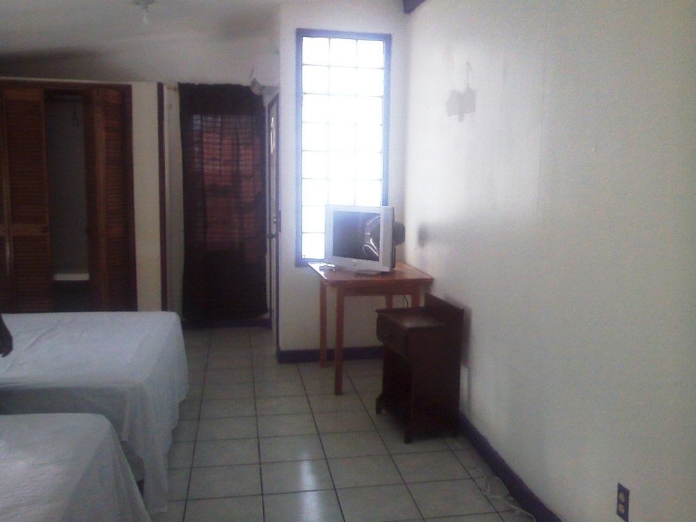 Amelia Guest House San Pedro  Εξωτερικό φωτογραφία