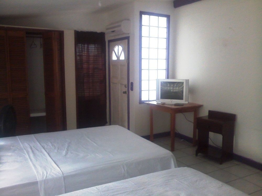 Amelia Guest House San Pedro  Εξωτερικό φωτογραφία