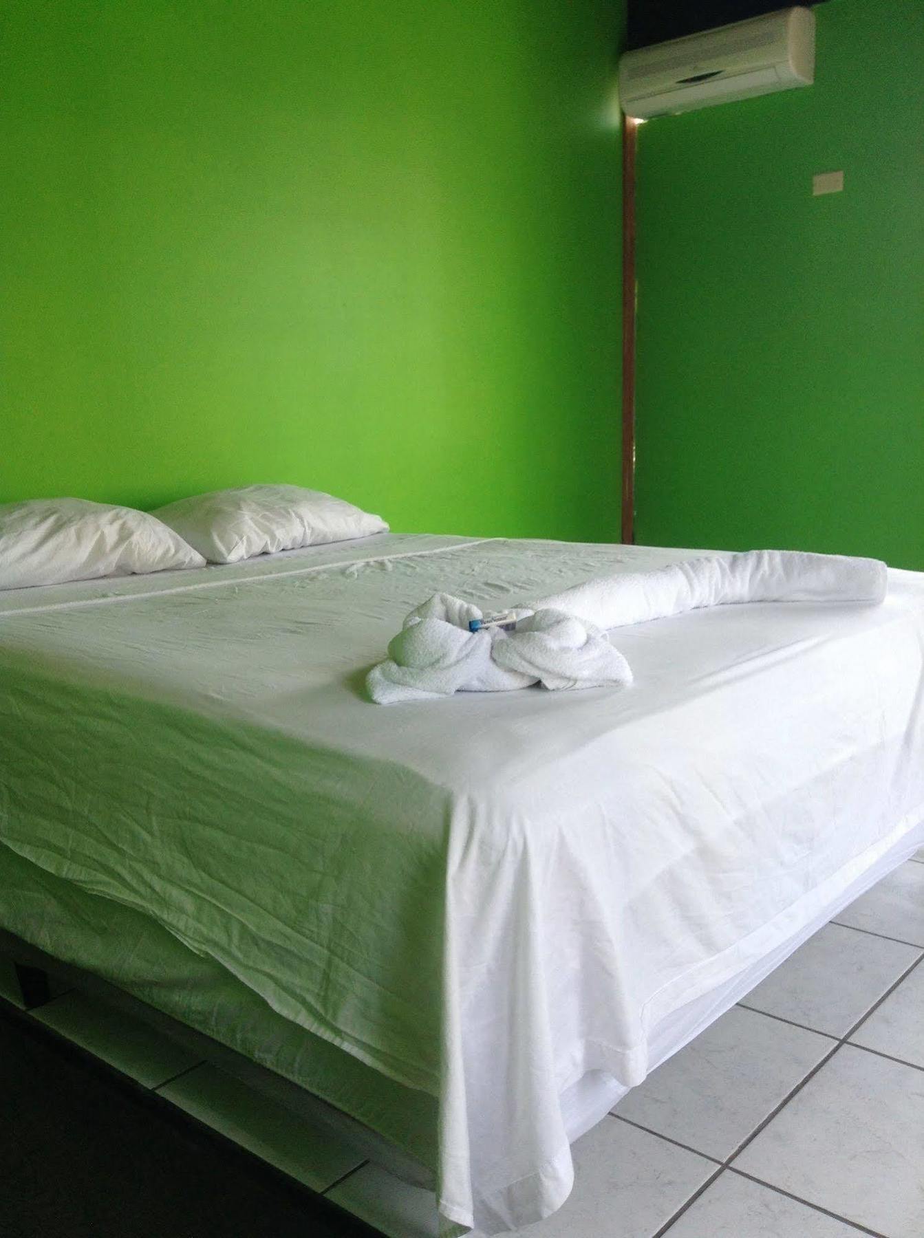 Amelia Guest House San Pedro  Εξωτερικό φωτογραφία