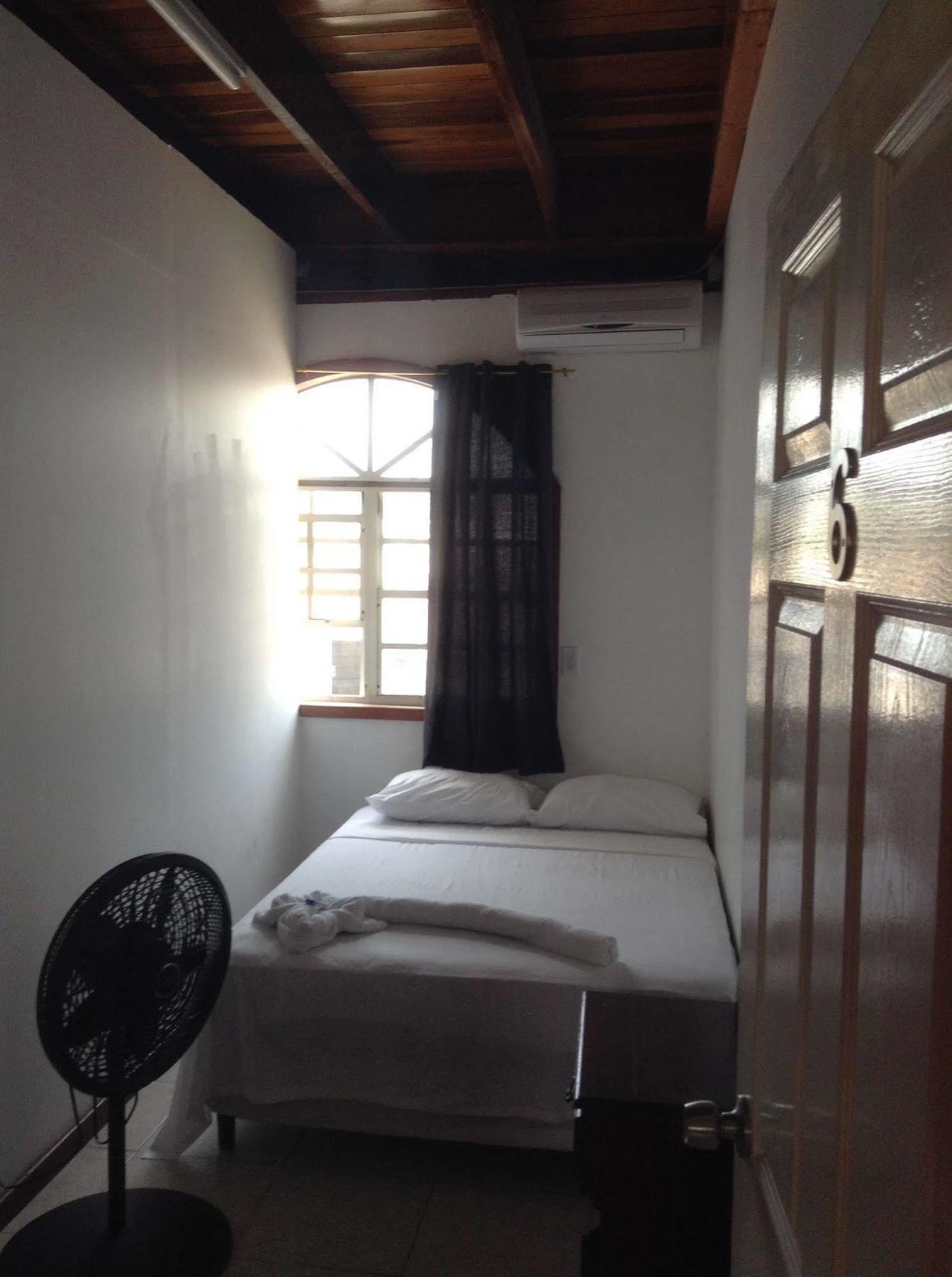 Amelia Guest House San Pedro  Εξωτερικό φωτογραφία