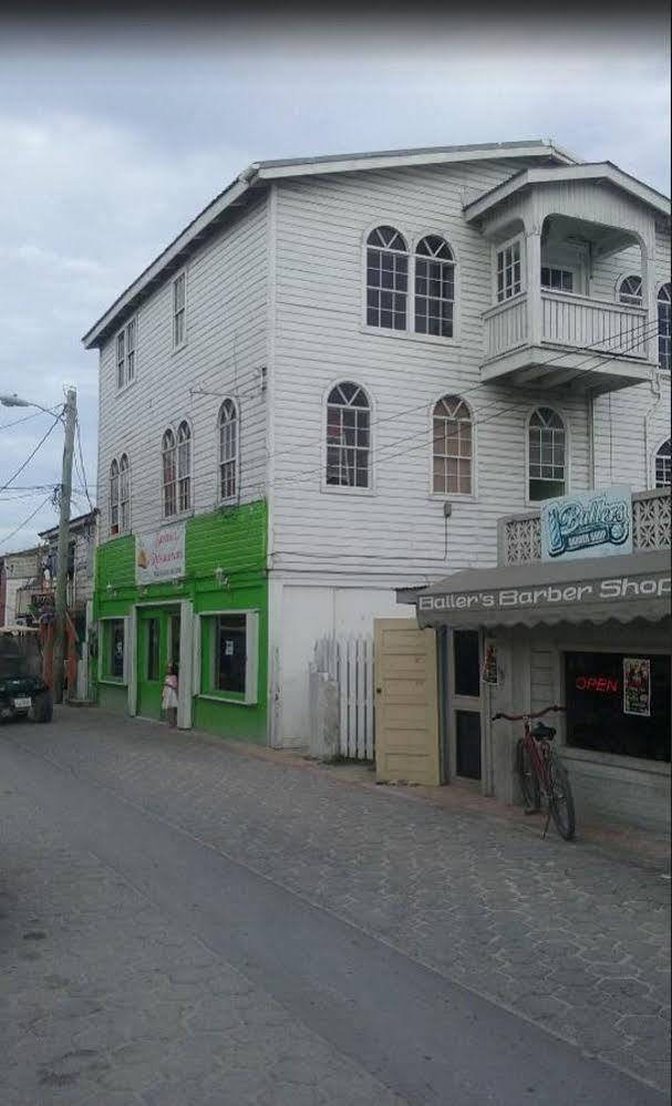 Amelia Guest House San Pedro  Εξωτερικό φωτογραφία